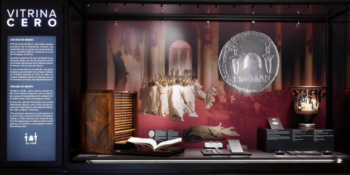 MANArqueologico's tweet photo. ¡Ya tenemos nueva #VitrinaCero! 

Esta nueva exposición nos introduce en los idus de marzo, con piezas de la #ColecciónMAN como el denario “de los idus de marzo”, una de las monedas más famosas de la historia romana. https://t.co/4eVkQHqF6D