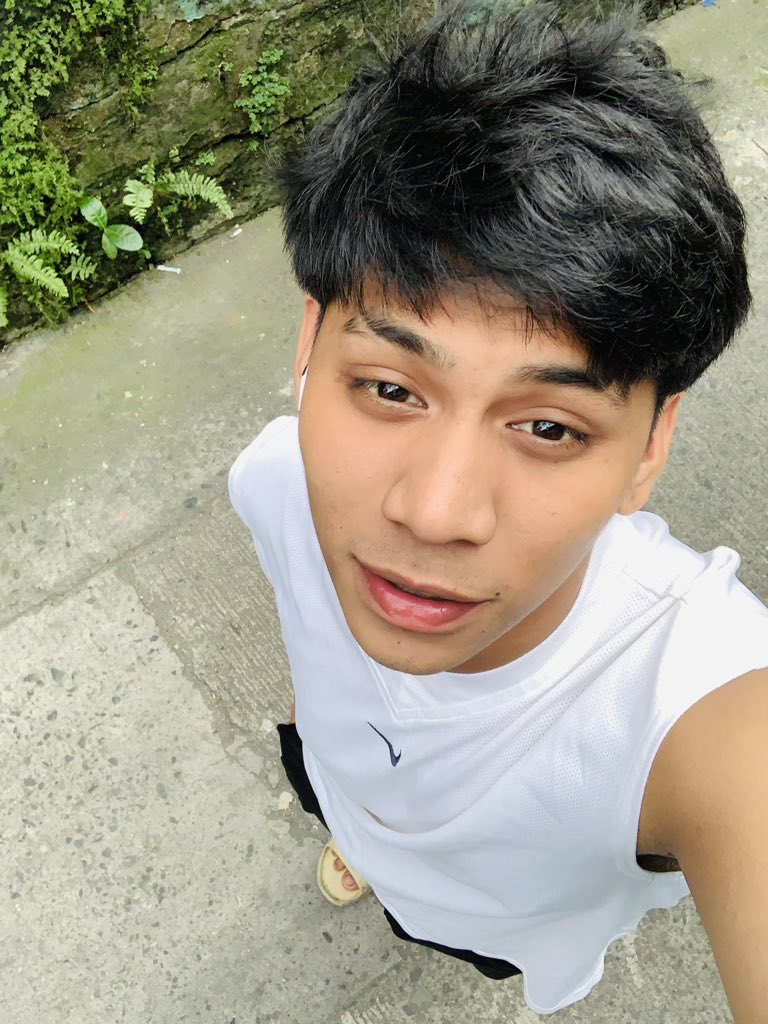 itsmeeloc17's tweet photo. Wtg?? https://t.co/lTEtRpUZrK