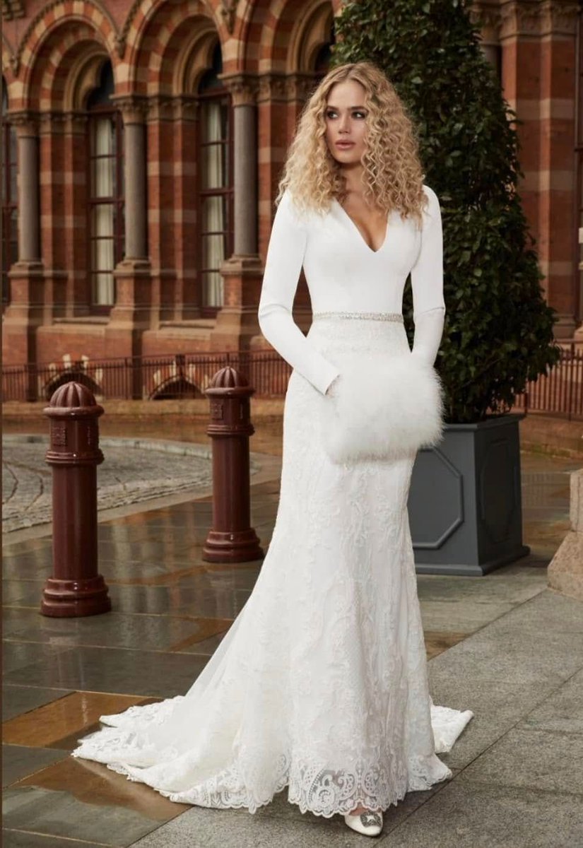 The Complete Wedding Directory tweet media