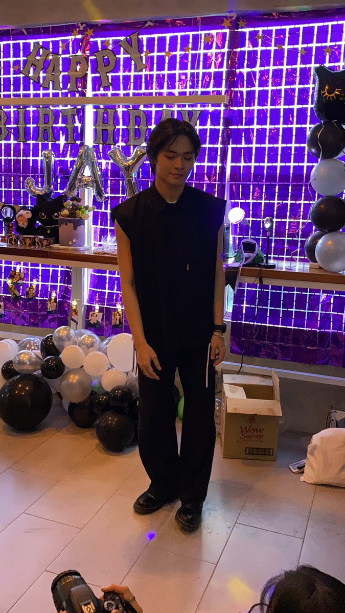 jMez08's tweet photo. [🎤] ICYMI, pre-debut AJAA JC hosted an event by Enhypen Philippines and PJS Philippines last 2023: Your Meow-Jay-sty’s Purrfect Birthday 🐈

This event might be small but it showcased JC’s innate hosting skills and without bias, I can say he did great 🎀✨

#AJAA_JC #AJAA