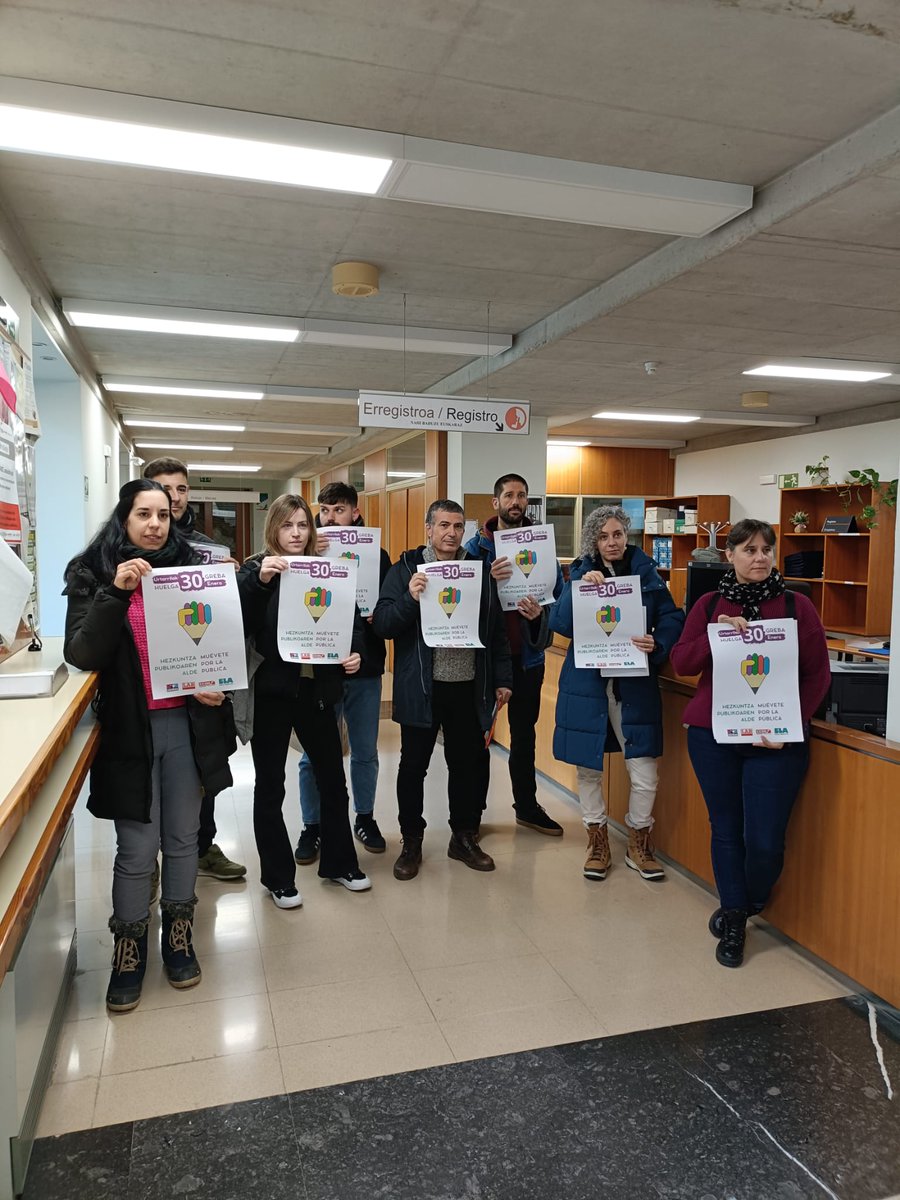 🔴ADI! 
Gaur urtarrilaren 30eko grebaren erregistroa egin dugu Hezkuntza Departamentuan. 
✊🏼BATU GREBARA!
💪🏼BATU BORROKARA!