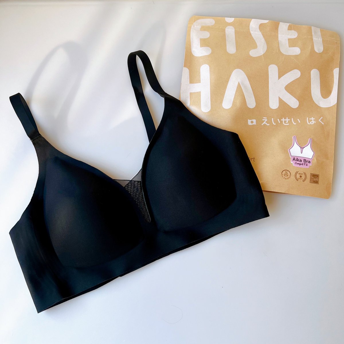 moonmoonreview's tweet image. เป็นบราที่ใส่สบายโคตรๆๆๆๆๆ Aika bra ของ Eisei Haku ทั้งนุ่มมมมม ทั้งเข้าทรงสวยอะ เป็นบราไร้โครงที่สาวอกเล็กแบบนี่ชอบสุดๆ เพราะจะก้มๆเงยๆ ทำกิจกรรมไหนก็ฝาไม่เปิด เพราะทรงกระชับดีงาม ใส่สบาย คล่องตัวไปหมด เค้าทำถึงจริง! #EiseiHaku #EverydayComfort #ชุดชั้นในใส่สบายเลือกเอเซฮาคุ