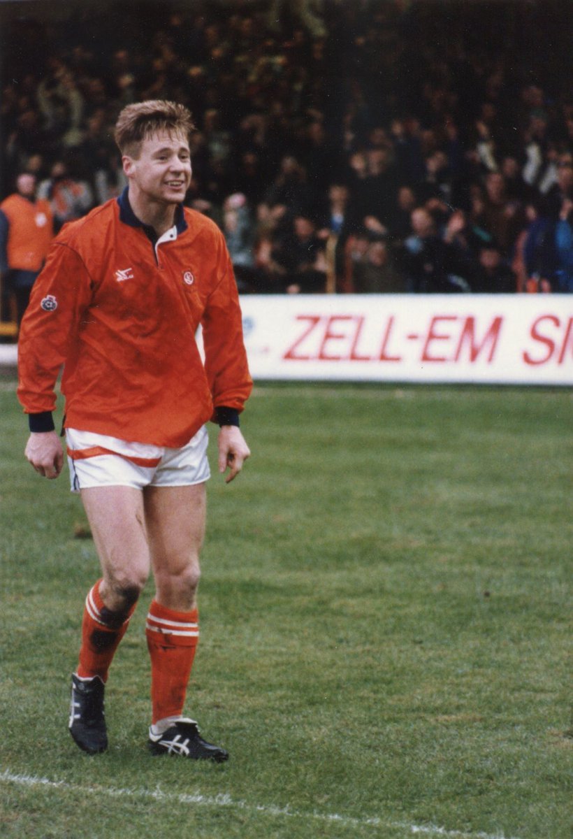 BFC_ExPlayers's tweet image. Happy 58th Birthday today to former Pool loanee 
left-back &amp;amp; top fella  ..... Dylan Kerr @legend3 

Hope you have a great day Dylan !
👍😀🎂⚽️🍊

#LovedPlayingForThePool 
#LovedBillyAyre 
#SweetLeftFoot 
#WishedHeHadSignedFullTimeForUs 
#GreatBanter