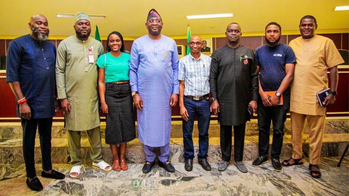 jrsWaf's tweet photo. #Nigeria | JRS NOW EXTENDING ITS OPÉRATIONS TO BENUE STATE
JRS Nigeria has started operation in Benue State Nigeria! JRS team recently met Benue state Government and all relevant stakeholders for formal introduction of JRS focus and area of intervention.
#JRSInternational #BICD https://t.co/036nUlhdg7