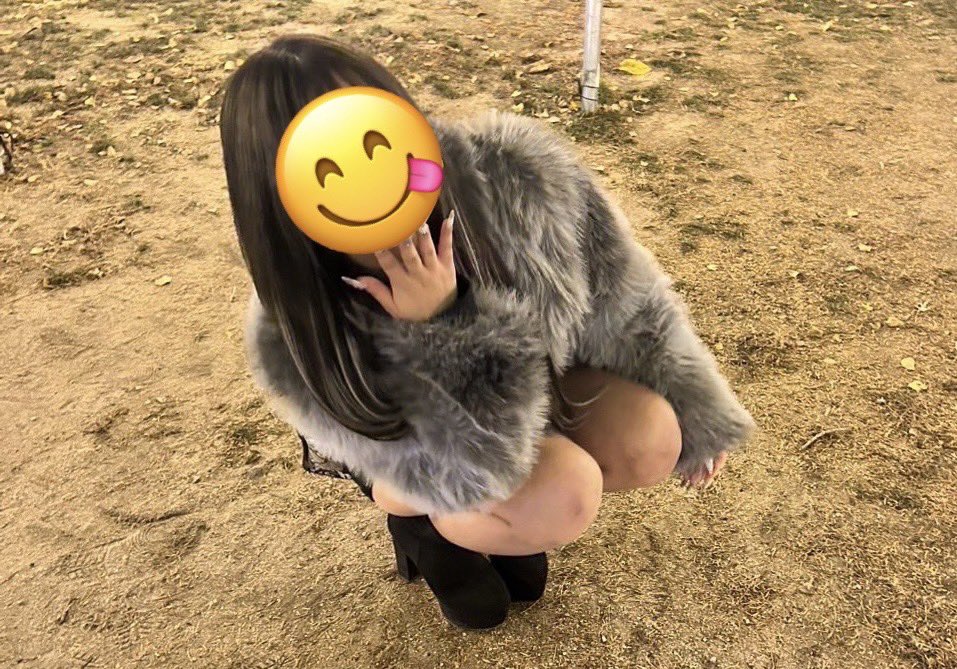 自己紹介します😽
大学１年　19歳
住まい　　東北の南の方笑
彼氏　　　今はいません（欲しい🥲）
スタイル　細身だよ、多分。
おぱい　　いまはCかぷ笑
性格　　　笑うの好きだし明るいと言われ　　　
　　　　　るけど悩みもいっぱいあるよ。
こんな感じ💦💦
みんな仲良くしてくれると嬉しいなぁ。