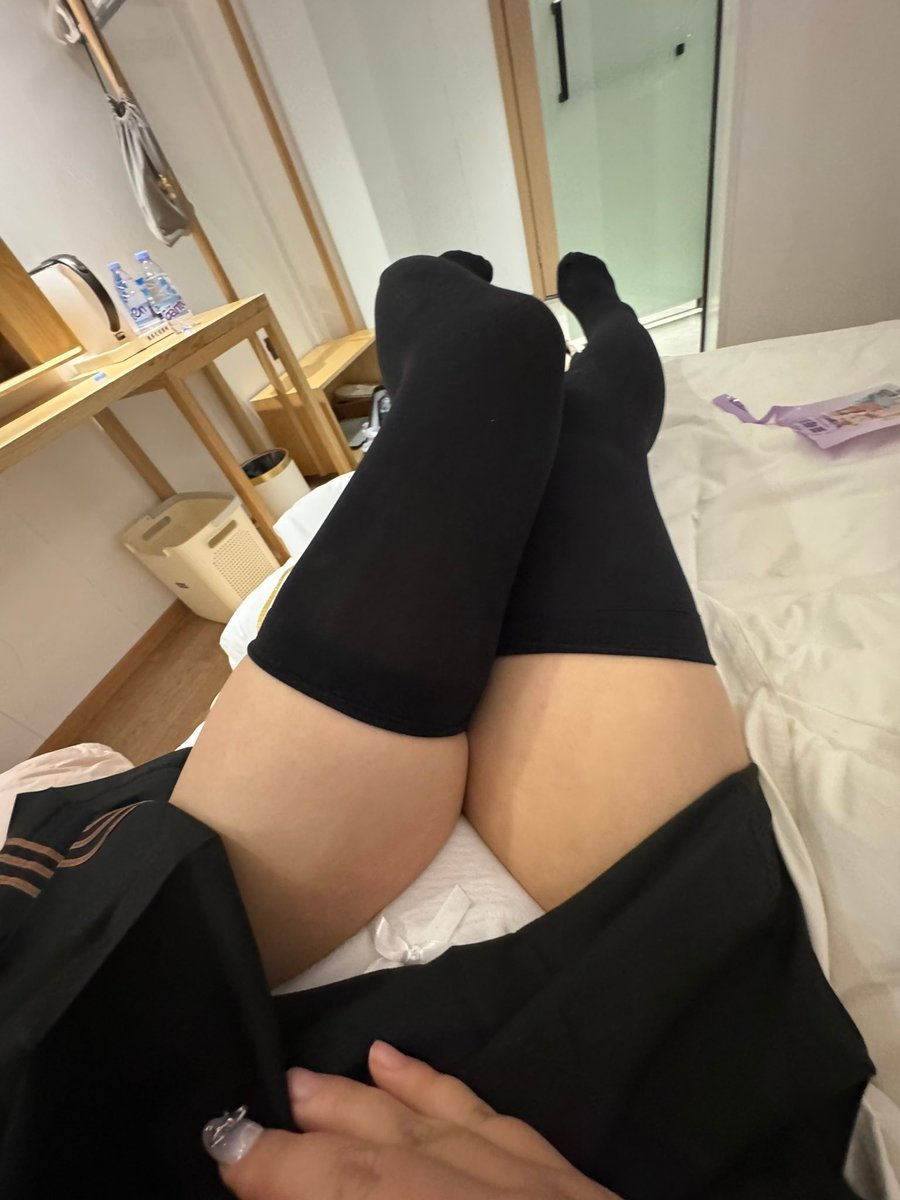 icoutv's tweet photo. 谁能想到我得毛毛全都刮干净了 https://t.co/TuYTVVYFCh