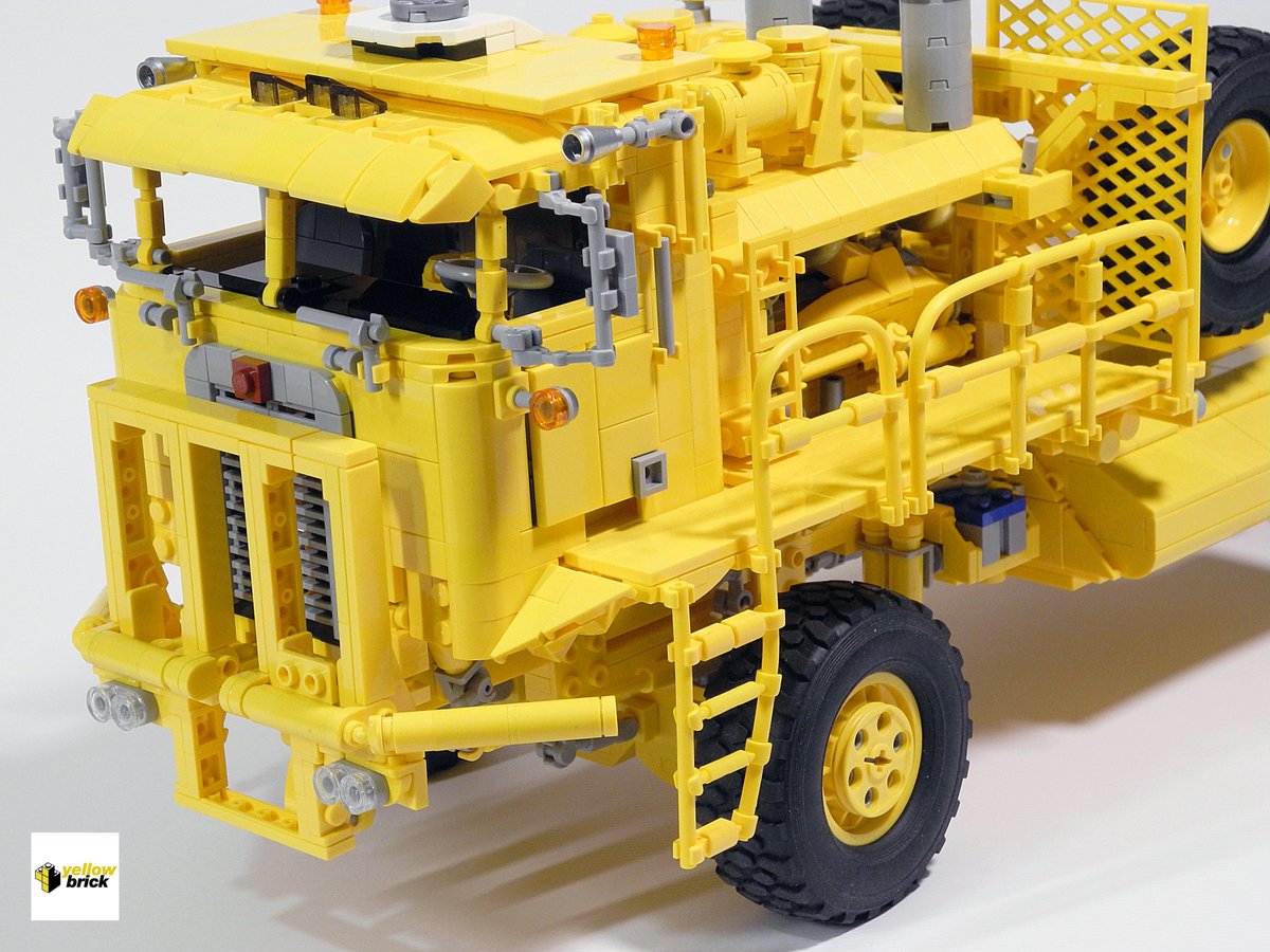 yellowbricker's tweet photo. More detail about my Kenworth 993 lego model: Part 1-overall appearance~
More pictures: https://t.co/M6XkIkoih3

#lego #technic #bricklink #offroadtrucks #truckking #legomoc #legomoccar #legomoctruck #legomodels #modeltruck #classictruck #oldtruck https://t.co/kUs8pZjUwA