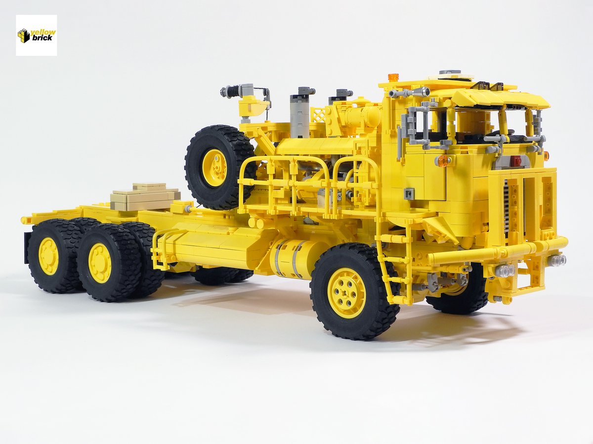 yellowbricker's tweet photo. More detail about my Kenworth 993 lego model: Part 1-overall appearance~
More pictures: https://t.co/M6XkIkoih3

#lego #technic #bricklink #offroadtrucks #truckking #legomoc #legomoccar #legomoctruck #legomodels #modeltruck #classictruck #oldtruck https://t.co/kUs8pZjUwA