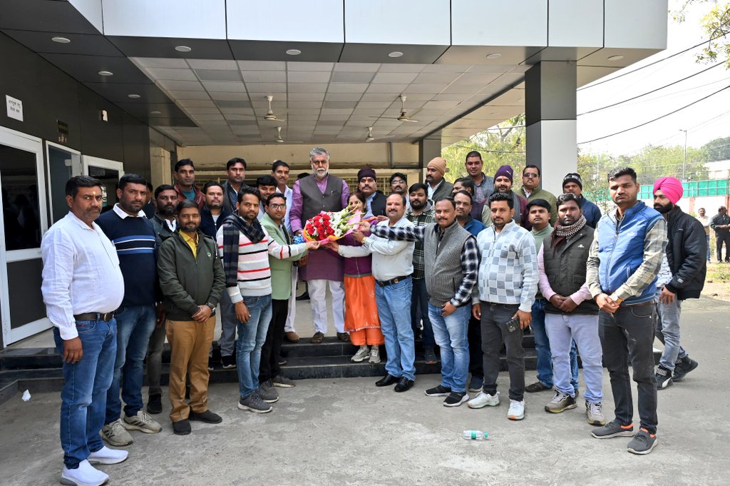 Prahlad Singh Patel ( वृक्ष से जल, जल से जीवन) tweet media