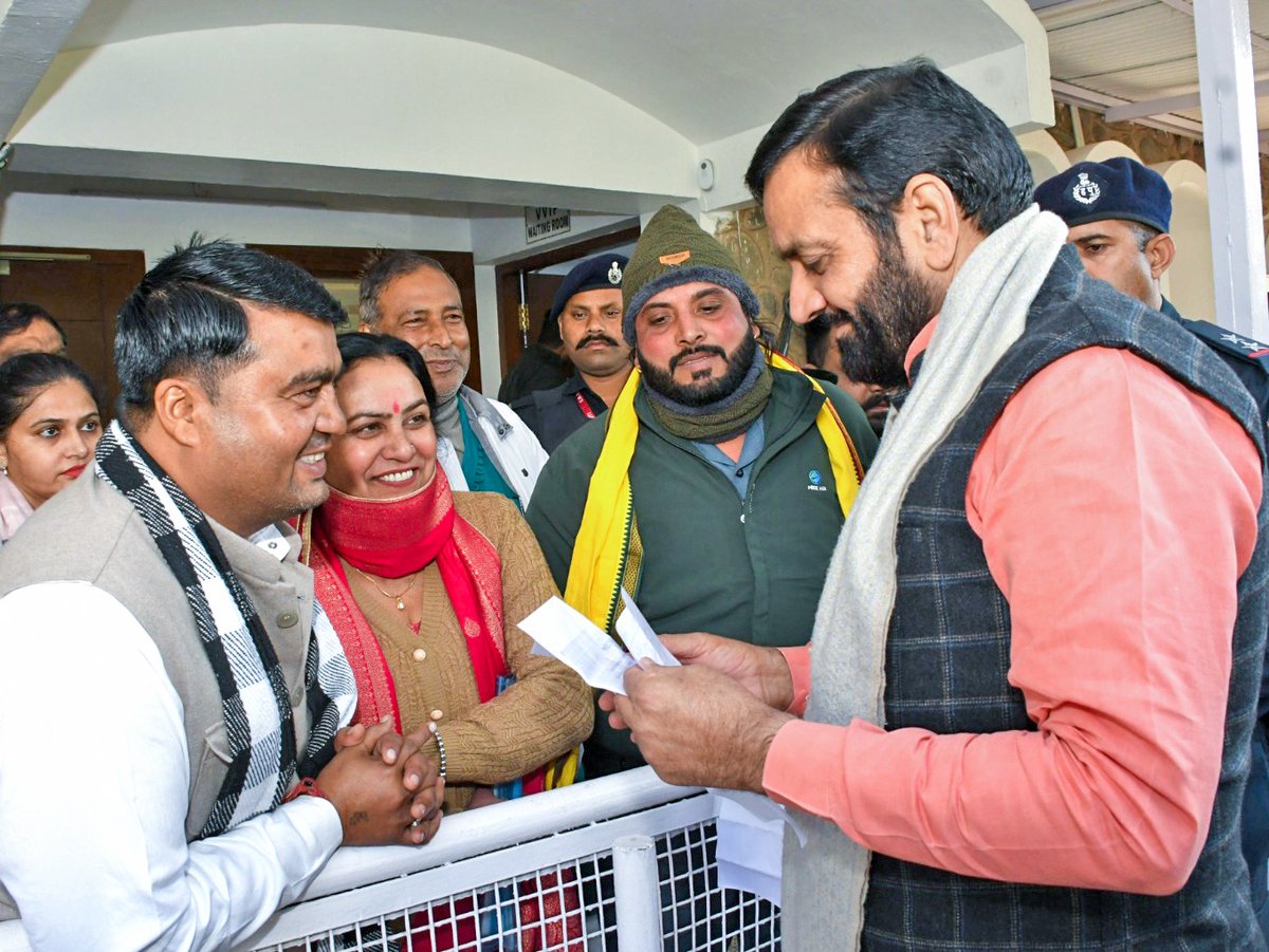 Nayab Saini tweet media