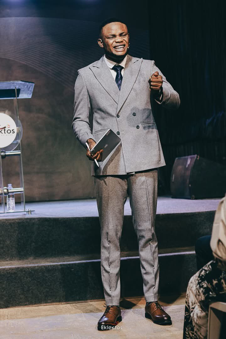 DavidPrinceBen's tweet photo. MANY VOICES ARE FALLING SILENT…
Many now seek the favor of men rather than the favor of God. They would rather Sugar Coat Messages and  offend God than risk offending men.

But as for this Gospel entrusted to my lips, IT SHALL NOT BE SILENCED. https://t.co/W4z9hhopoA