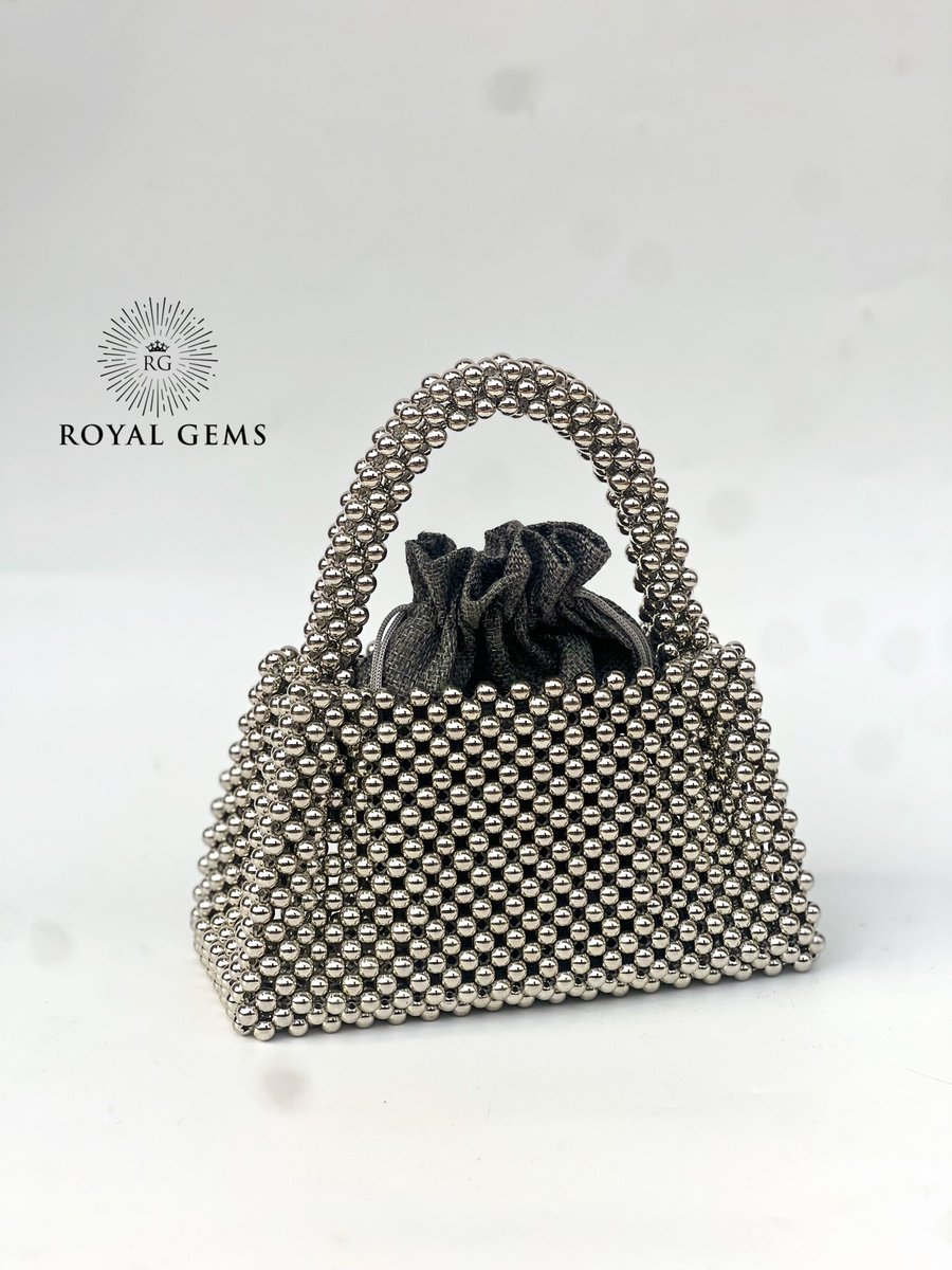 Royalgems_'s tweet photo. ELSA BAG 🩶🩶
.
Available in colours
.
Price- N30,000

Kindly send a DM to order or shop on our website- https://t.co/uOayb1UAcl https://t.co/oVhkzQe9FV