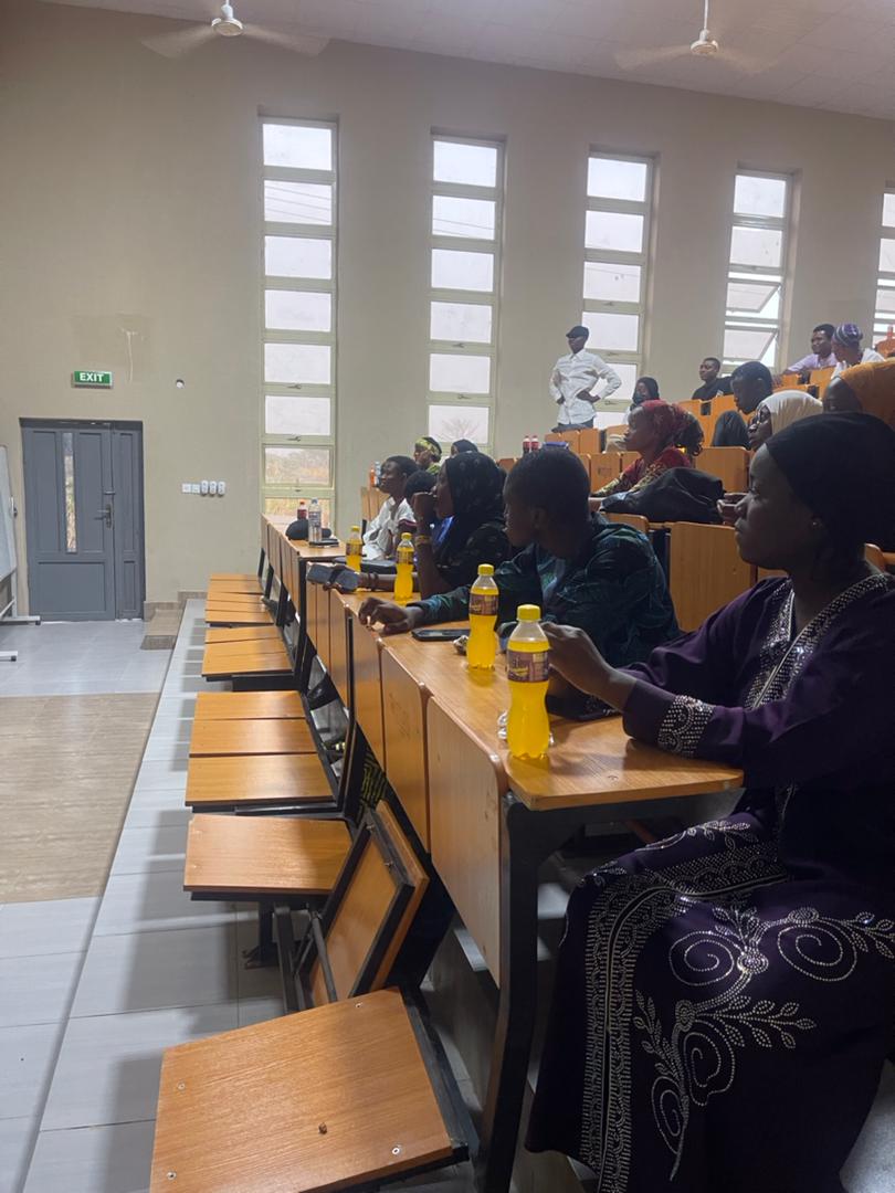 fossukwasu's tweet photo. Some pictures from the first general gathering of the FOSSU (KWASU) Executives and Members. The gathering was a productive one where the betterment of the association were discussed, connections were made among members and the executives were introduced. 

Ajì ṣe bì Ọyọ láárí. https://t.co/Di4ZmV6zzN