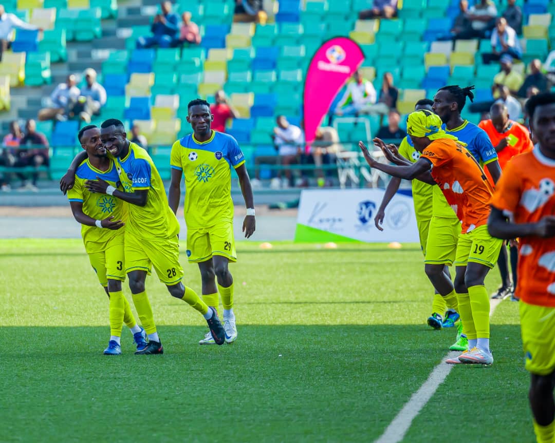 ChristianOG250's tweet photo. πππππππ π
π muri Phase Aller 2024-25 yahangamuye ibihangange. Ni uku yitwaye ku makipe 4 ayoboye Shampiyona.
Rayon Sports 2-2 Amagaju
Amagaju 1-2 AS Kigali
Police FC 0-1 Amagaju
Amagaju 1-0 APR FC
Gira Ijambo ubwira umutoza Niyongabo Amars
#Rwandapl #inkubazesa https://t.co/eE0vgaZE7W