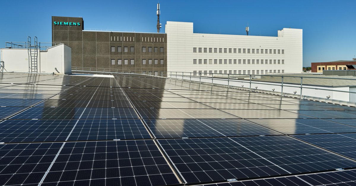 SiemensDE's tweet photo. Leuchtturm für Nachhaltigkeit 🌍 Das World Economic Forum @wef hat unseren Siemens Standort in #Fürth als #Sustainability Lighthouse ausgezeichnet. Erfahre hier mehr über unsere Nachhaltigkeitsmaßnahmen am Standort Fürth 🌱 👇