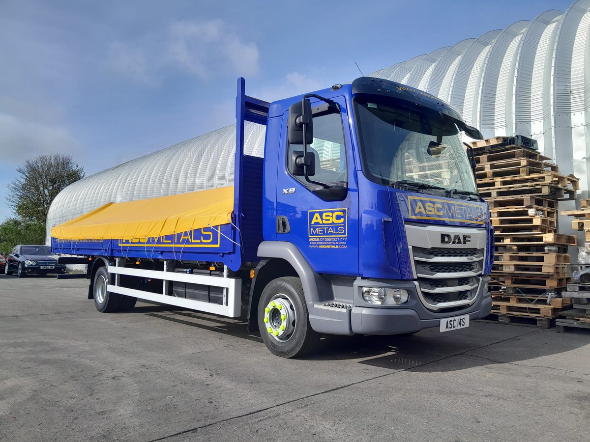 Another day, another handover! 🚛

We recently handed over this FANTASTIC DAF XB 190 FA to ASC Metals in Lincoln!

What a great addition to their fleet! 🤩

#DAFXB #DAFTrucksUK #NewGenerationDAF #Metals #FordandSlater
