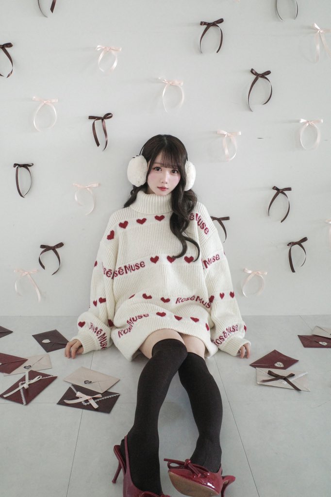 ろぜみゅ新作🍫💓 ニットワンピとジップパーカーとトートバッグ🎀 今日