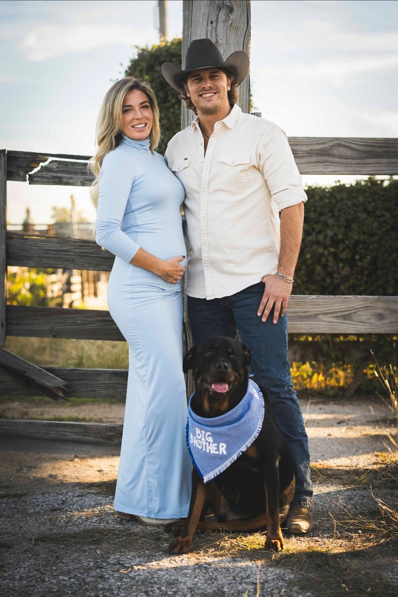 EF Country (@efcountry) on Twitter photo So sweet 👶 <a href="/RandallKingBand/">Randall King</a> and his fiancée, Brittany Warthan, have announced they are expecting their first child this spring.
To celebrate this exciting new chapter, the couple has released a touching duet ‘Baby Steps'
Link ➡️ entertainment-focus.com/i6ip So sweet 👶 <a href="/RandallKingBand/">Randall King</a> and his fiancée, Brittany Warthan, have announced they are expecting their first child this spring.
To celebrate this exciting new chapter, the couple has released a touching duet ‘Baby Steps'
Link ➡️ entertainment-focus.com/i6ip