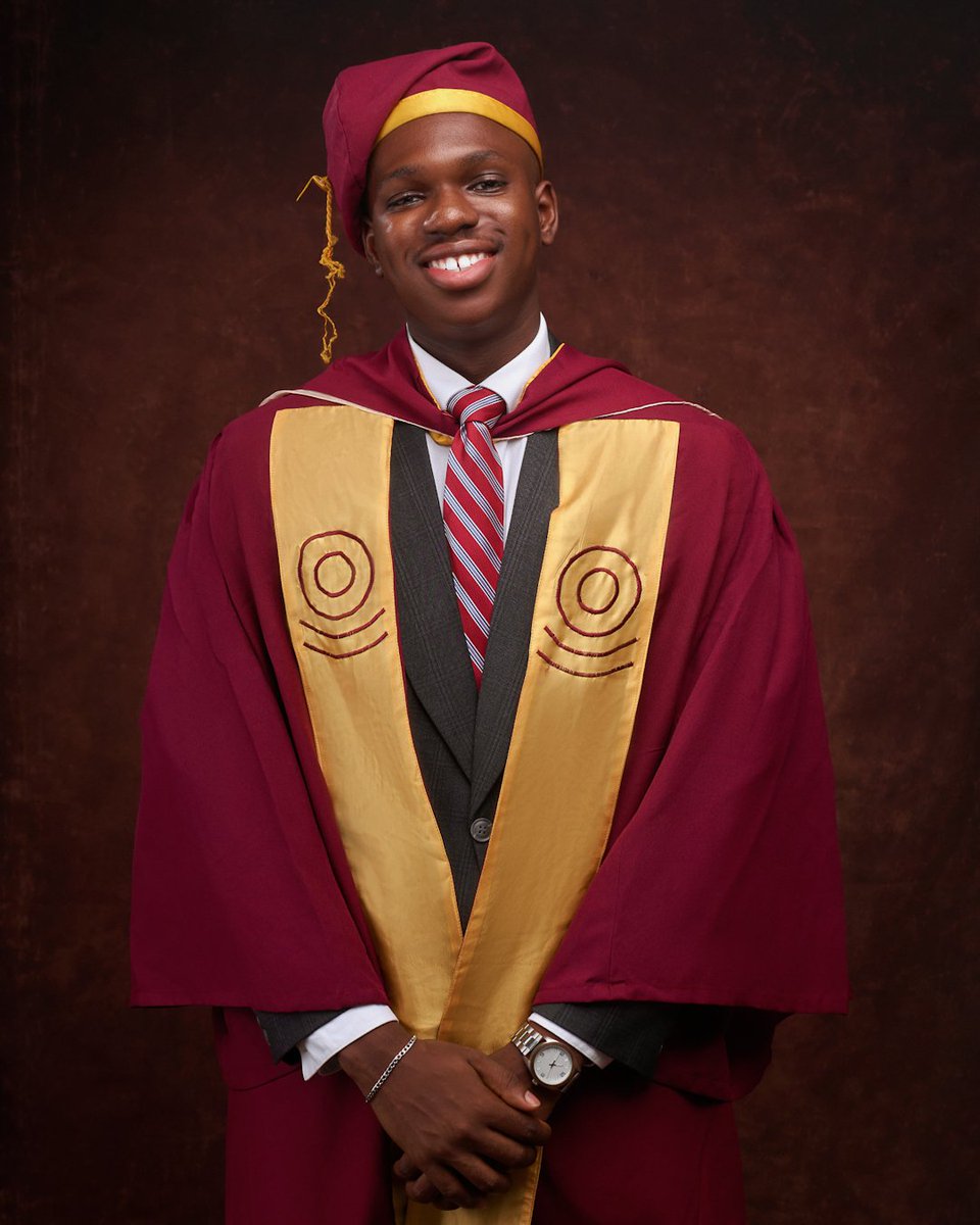 oduwolsss_'s tweet image. 7 years a Student👨🏿‍🏫.
Forever a Graduate🎓.
B.Sc. (Hons) Computer Science, Second Class Upper Division.

#convocation #unilag