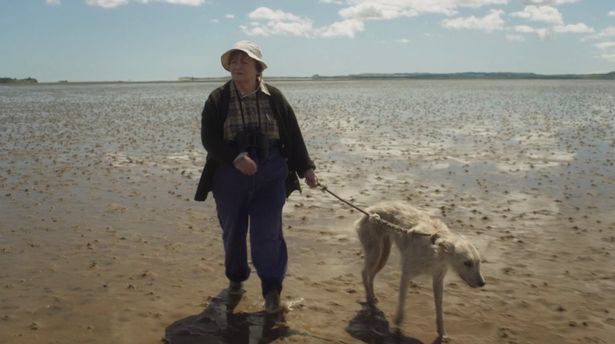AndreaMilano's tweet photo. Thank u @BrendaBlethyn for Vera 💖
Thank u @David_J_Leon for Joe 💖
Thank u #RileyJones for Mark 💖
Thank u #JonMorrison for Kenny 💖
Thank all the Geat team of #Vera, the BEST detective TV show EVER 💖🙌📺🔍
I will miss you, pets 💔 @VeraSeries
#LoveFromArgentina 🇦🇷🇬🇧 https://t.co/N9KURD9GcI