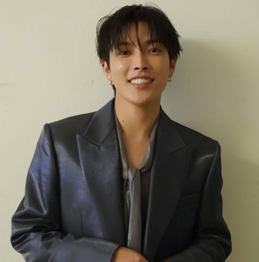 hongjoong pics tweet media