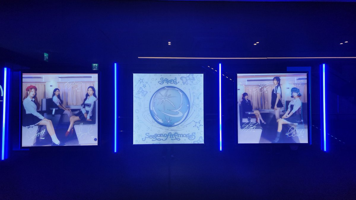YenaBee9's tweet photo. 여자친구의 10주년을 축하해~♡
#케타포코엑스 #케타포_여자친구_스페셜스토어 https://t.co/5LyOhbpLEH