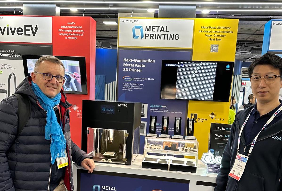 Découverte des imprimantes #3d en métal de Metal Printing Inc. au #CES2025 ⤵️
Cette imprimante GAUSS fonctionne avec une pâte métallique.
#CES 
#fablab
#Ambition21 
#NumériqueEducatif
#LaboratoireNumérique
