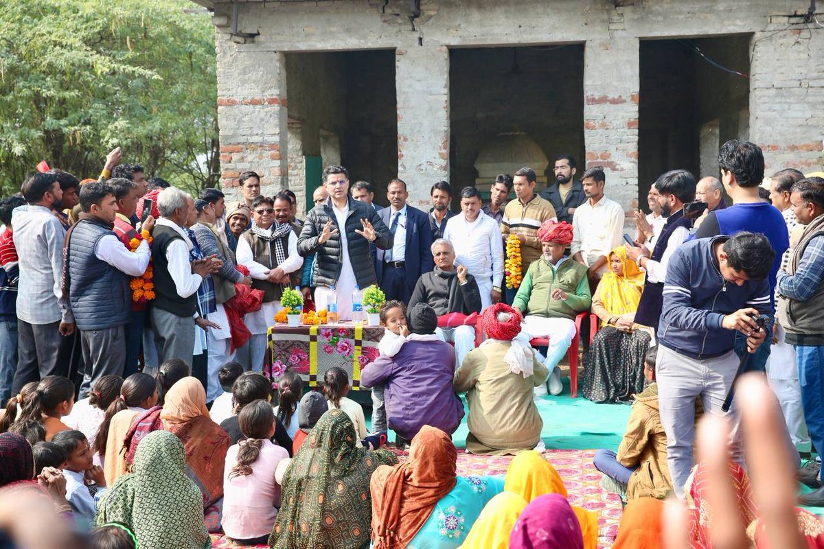 SachinPilot's tweet photo. क्षेत्रवासियों के साथ जनसंवाद।

📍टोंक https://t.co/2oPWwRVMVg