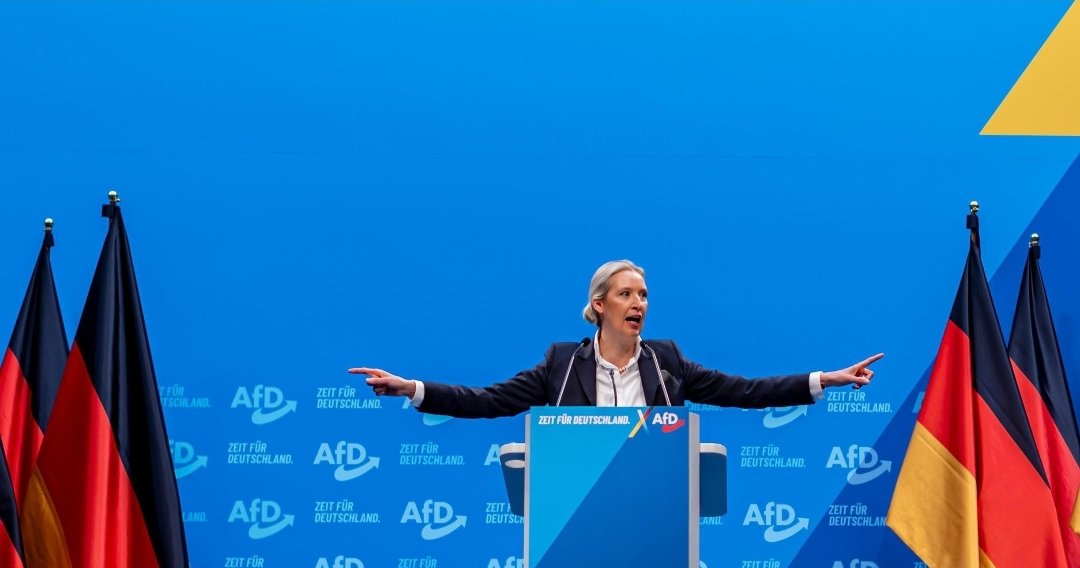 petesamperas's tweet photo. #afd #Windräder #ansicht 
WIND AUSSTIEG Es ist schön, dass Deutschland etwas gegen die Landschaftszerstörung unternimmt.  Schließlich hört sie dem kleinen Mann zu: Manche Länder haben einen Horizont, andere LÄNDER haben einen Horiwind.  Ruheplätze in der Landschaft.  Notwendig. https://t.co/diCQZyTPwS