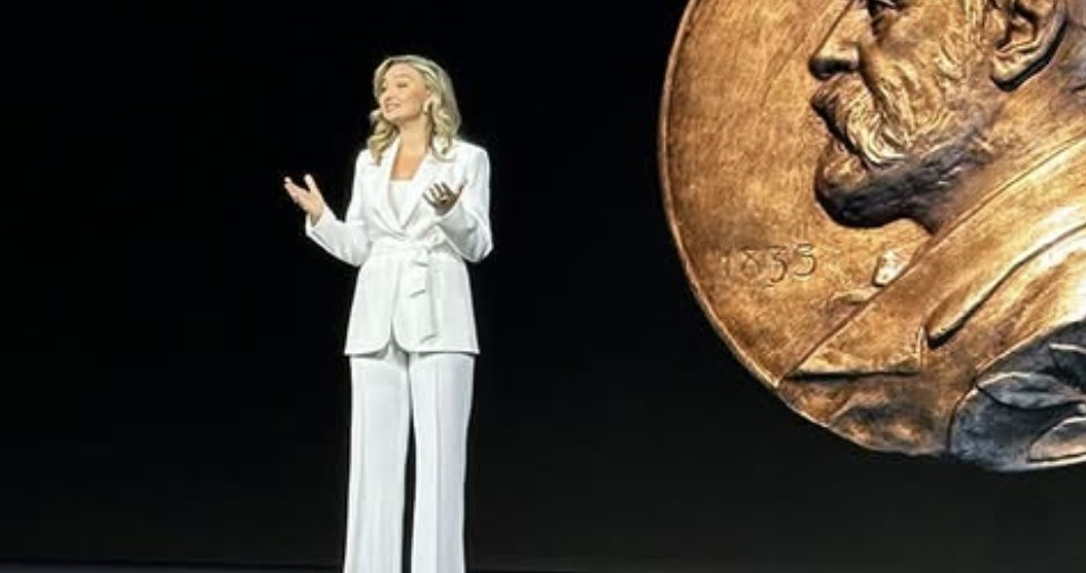 Fruktansvärt. Tänk så mycket bättre om Annika Strandhäll eller Anders Ygerman fått prata i Las Vegas om världens dyraste drivmedel, vindsnurror, plastpåseskatter och allt annat bra som Sverige gjort för världen, istället för detta kapitalistiska snömos.