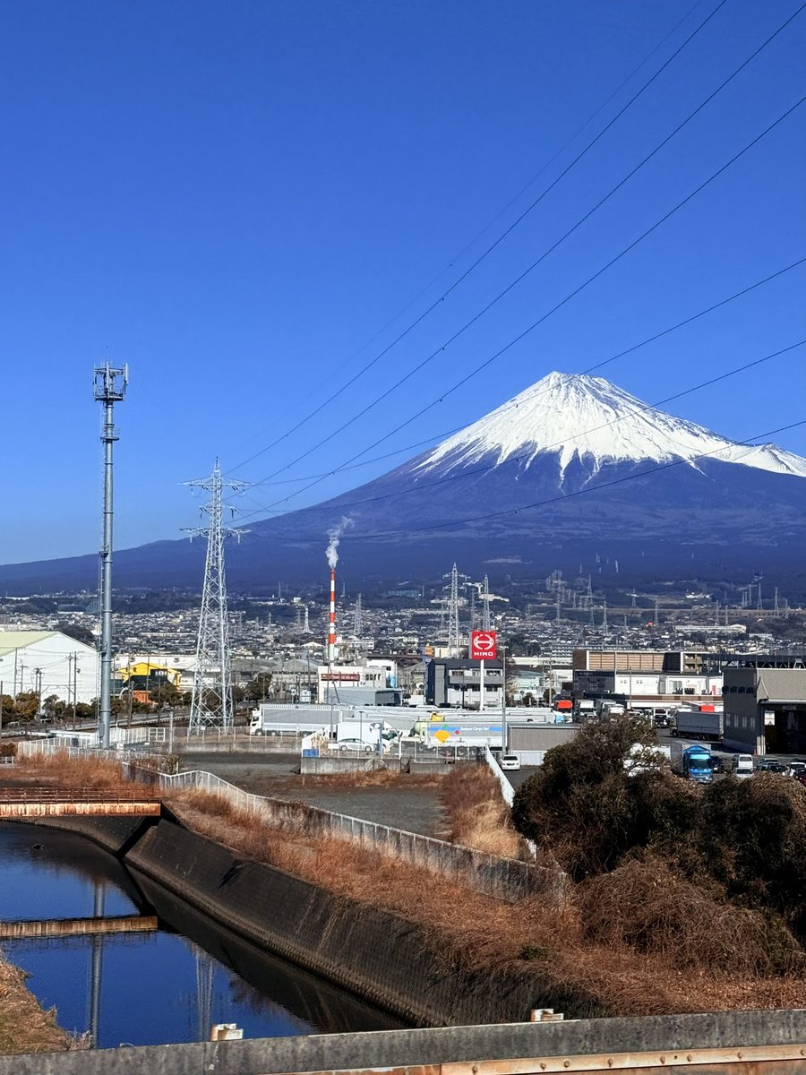 sinlessin's tweet photo. @adsk4 I took this today! Japan is a very beautiful country 🗻 https://t.co/G8sjbCzyQu