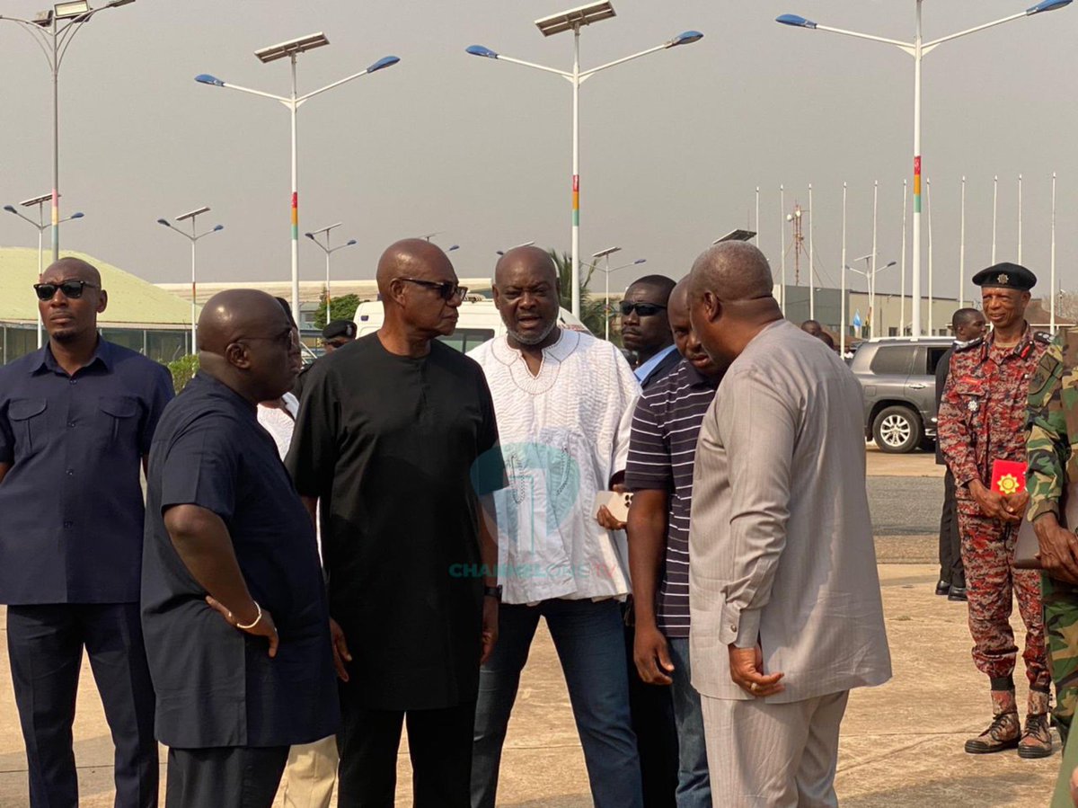 Citi973's tweet photo. 🇬🇭 PHOTOS: Swipe through moments of President John Mahama’s departure to Bawku, following an engagement with heads of security agencies.

#CitiVerify #ElectionBureau https://t.co/EiOEEKu738