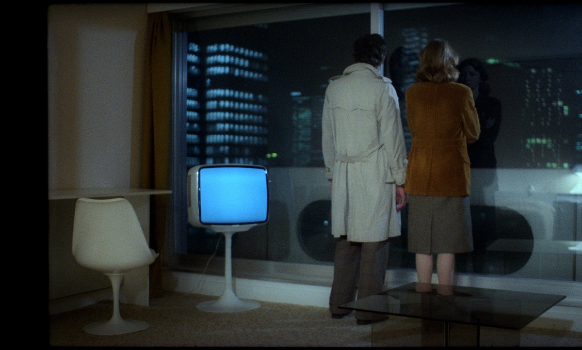 Les rendez-vous d'Anna (Akerman, 1978) : strillé de travellings et de monologues hypnotiques, cet autoportrait fictionnel de la cinéaste en nomade ferroviaire prend la forme d'une élégie à la tristesse sourde mais pas plombée : c'est mystérieux, sensuel et plastiquement sublime