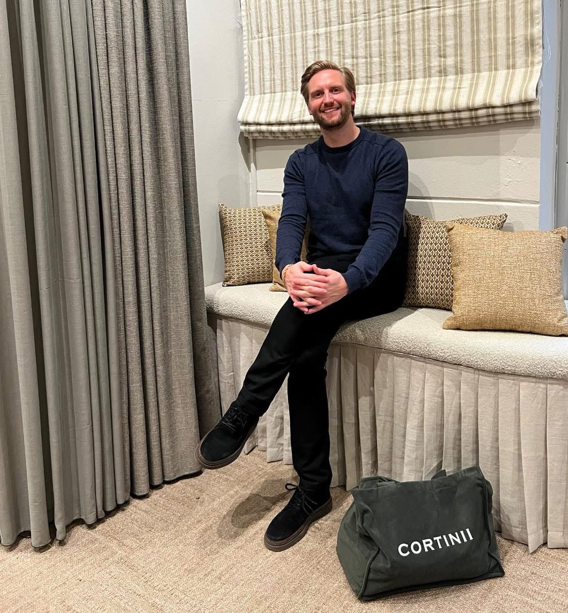 NiklasTidstrand's tweet photo. ✨ Ett annorlunda men spännande 2025 väntar! ✨
För första gången på länge blir det ett år utan fotboll för min del. Istället ska jag lägga fullt fokus på familjen och mitt nya äventyr – CORTINII.

Följ gärna @Cortinii.official på Instagram för att ta del av spännande nyheter!🎉 https://t.co/quahBHWrNz