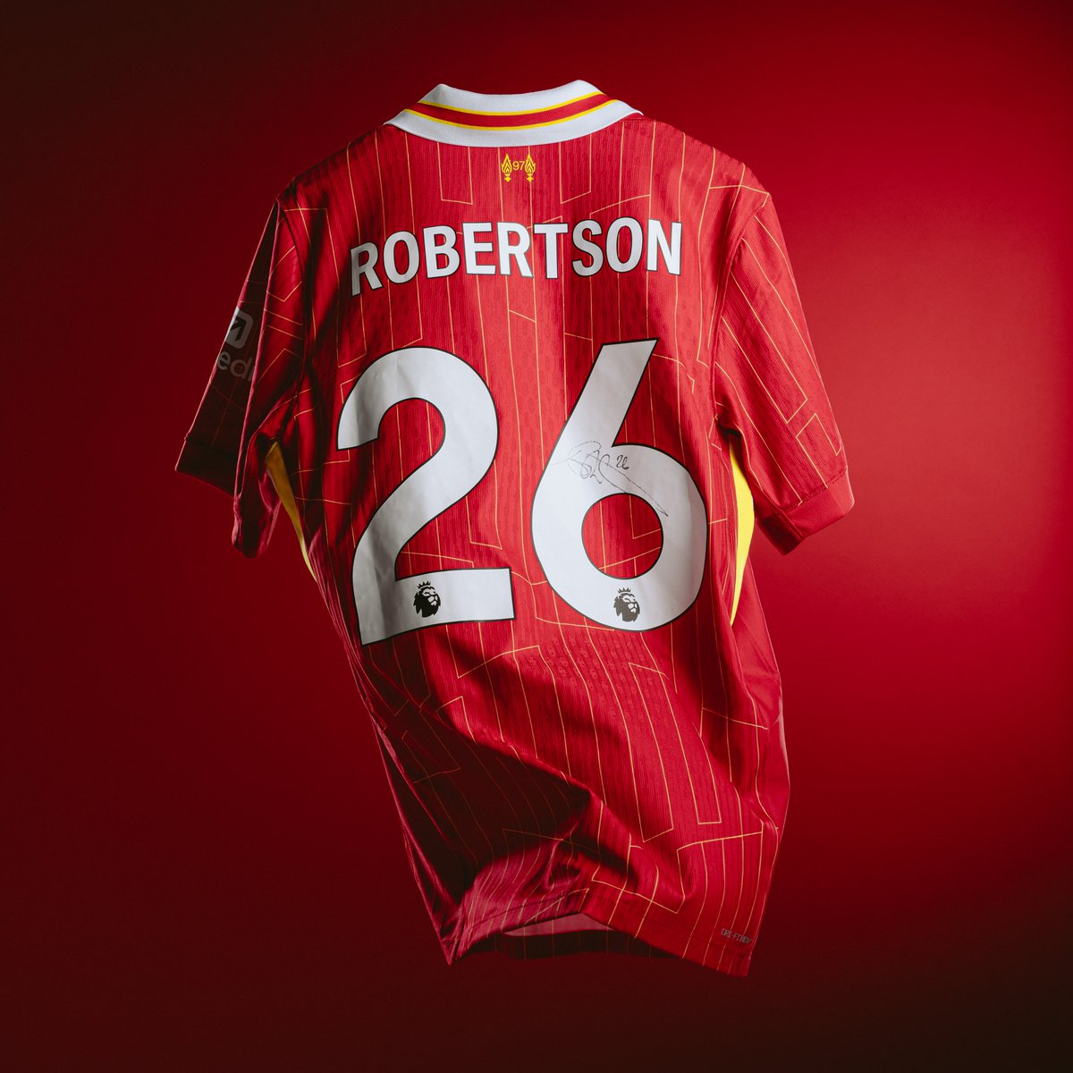 SOCCER.COM tweet media
