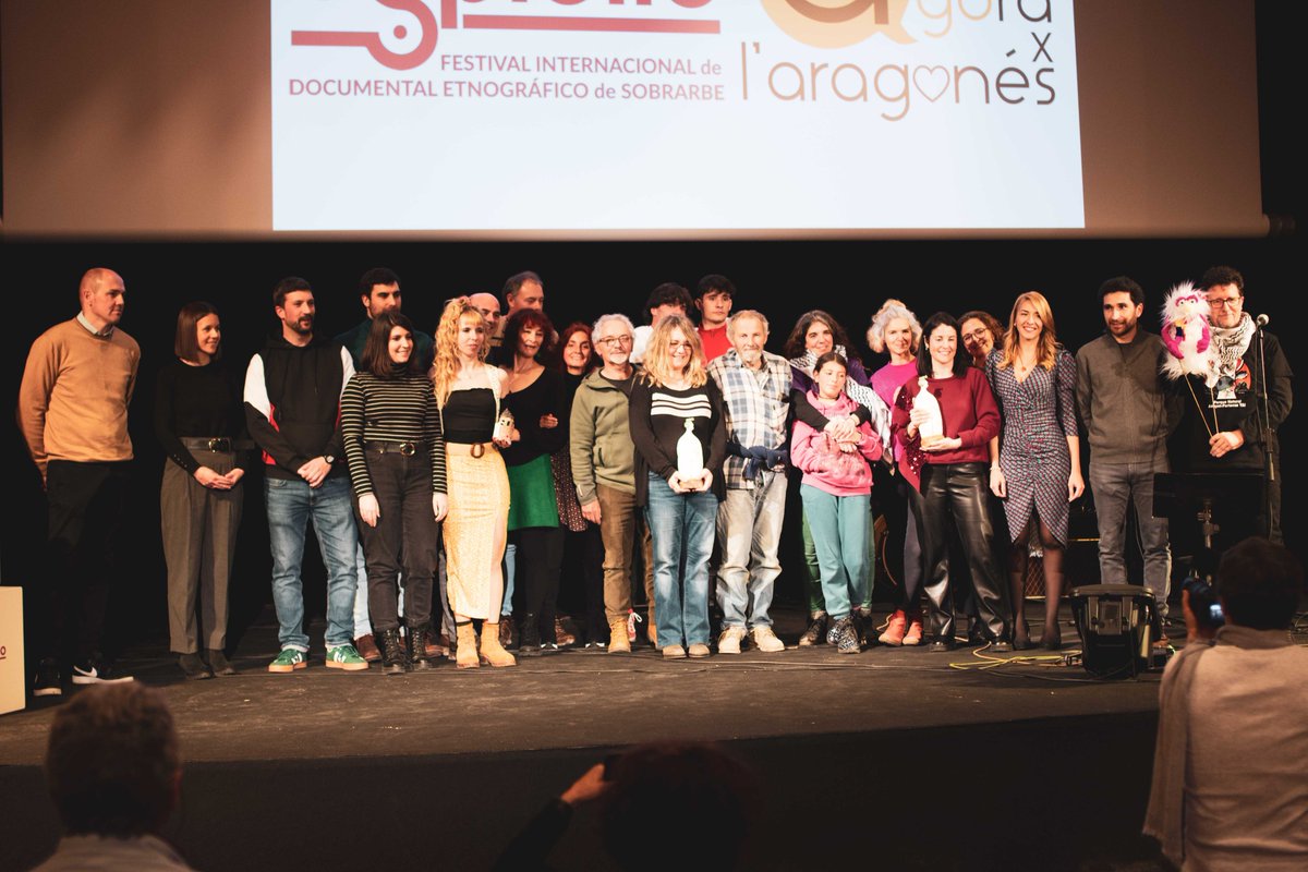 📣 #Espiello convoca los premios Agora x l’aragonés, que buscan los mejores trabajos de 2024 realizados, doblados o subtitulados en aragonés.

👀 Consulta las bases 📋 y rellena el formulario de inscripción ✍🏽 en espiello.com hasta el 3️⃣0️⃣ de enero ⚠️❗