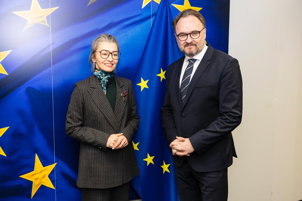 DanJoergensen's tweet photo. Good meeting with 🇪🇪 Minister @YokoAlender on
✅ energy security &amp; independence,inc Baltic synchronisation 
✅ protection of critical infrastructure #EstLink2

Look forward to strong cooperation in the future. https://t.co/kd8UEtguUA