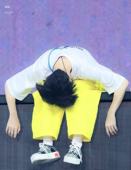 하고 싶던 셉얘.. 주접 진짜 너무 많은데
정말 학업에 치여살다보니까 
다 뒷북치는 사람 되버렸네요.. ㅠㅜ
엄청 많이 썰리기도 하구.. ㅜ