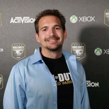 SoulGizzmo's tweet image. El director creativo de multijugador de #SledgehammerGames, Greg Reisdorf, renunció al estudio.

"El viernes fue mi último día en Sledgehammer Games después de 15 años. Estoy increíblemente agradecido por las oportunidades y los increíbles desarrolladores con los que trabajé".