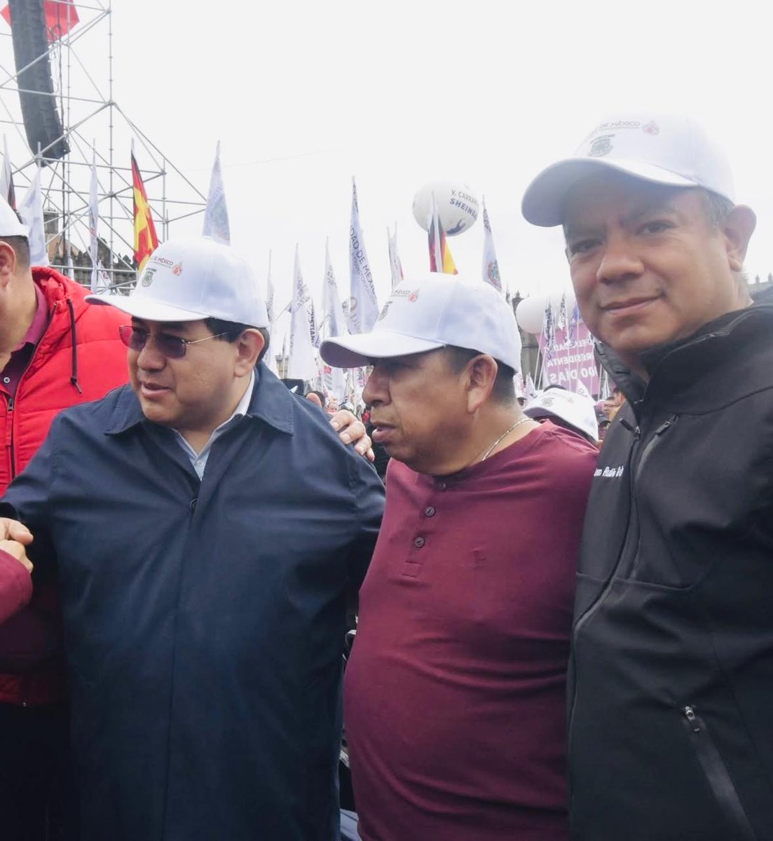 juanrubiog's tweet photo. Durante la rendición de cuentas por los #100DíasDeGobierno, nuestra Presidenta @Claudiashein destacó avances históricos en materia de trabajo: el salario mínimo aumentó un 12%, más de 600 mil repartidores en aplicaciones tendrán seguridad social, se dignificaron las condiciones laborales con la "Ley Silla" y la canasta básica disminuyó su costo en 12%.

Con el Segundo Piso de la Transformación, se reconoce el esfuerzo de las y los trabajadores, porque son la fuerza que mueve a México. 💪

#SigamosHaciendoHistoria
@GPMorenaCdMex
@MorenaCiudadMex