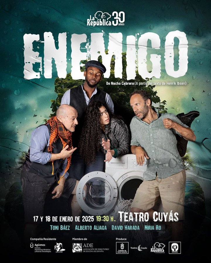 laradiocanaria's tweet photo. 🎭 La compañía @TeatroRepublica estrena este 17 y 18 de enero en el @TeatroCuyas 'ENEMIGO', una obra sobre la lucha medioambiental en Canarias en la que reescriben el texto de 1882.

Nos lo cuenta el actor @AlbertoAliagatw.

📻@RoscasCotufas
📡https://t.co/Rkqwj1bDAm https://t.co/d5HVb19gsh