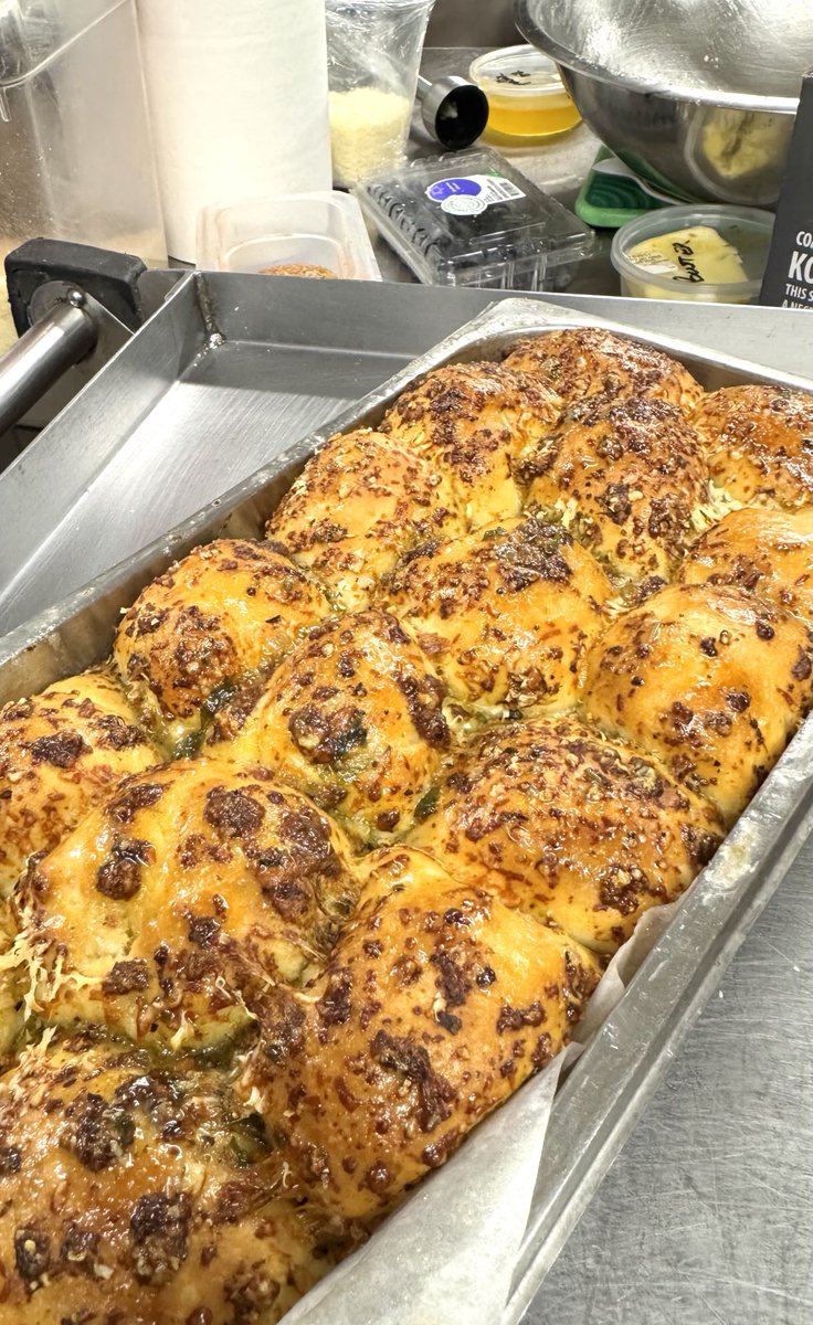 Winter deliciousness Pesto Parmesan Pull-apart Bread. ⁦<a href="/ahfnetwork/">AHF</a>⁩ ⁦<a href="/acfchefs/">ACF Chefs</a>⁩ ⁦<a href="/_ANFP/">ANFP</a>⁩