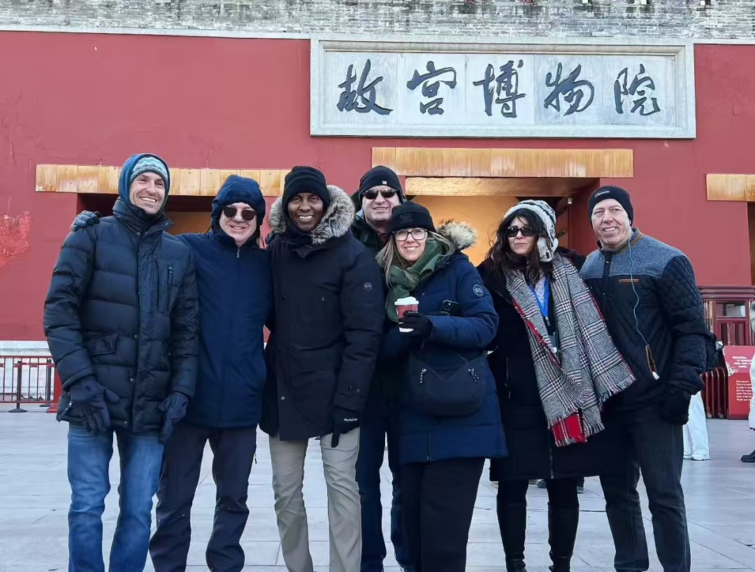 jiajiajianjian's tweet photo. Just #transiting through #Beijing? You can still plan a short visit to it! The tourism service area at the Beijing Capital International Airport offers a complimentary half-day tour of Beijing for transit passengers based on their needs and assist with booking tickets. #travel https://t.co/lWyqgYPMbg