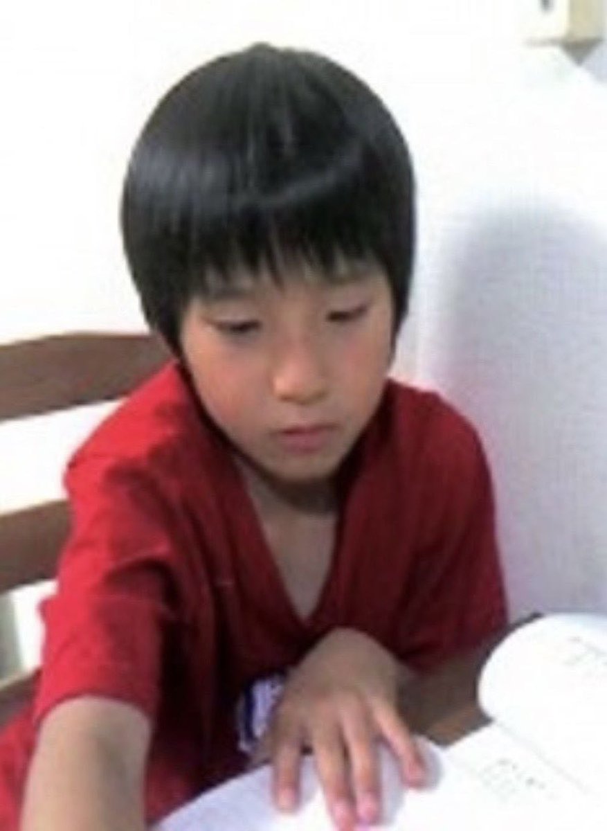 jwoosworld's tweet photo. #정우 #JUNGWOO 4 years ago today (15 January 2021) 

Jungwoo sent these pictures on bbl. He said maybe the first pic was taken when he was in 1st or 2nd grade (elementary school). Second &amp; third pic, Jungwoo + Obok 🥰 https://t.co/4eDyHoBClv