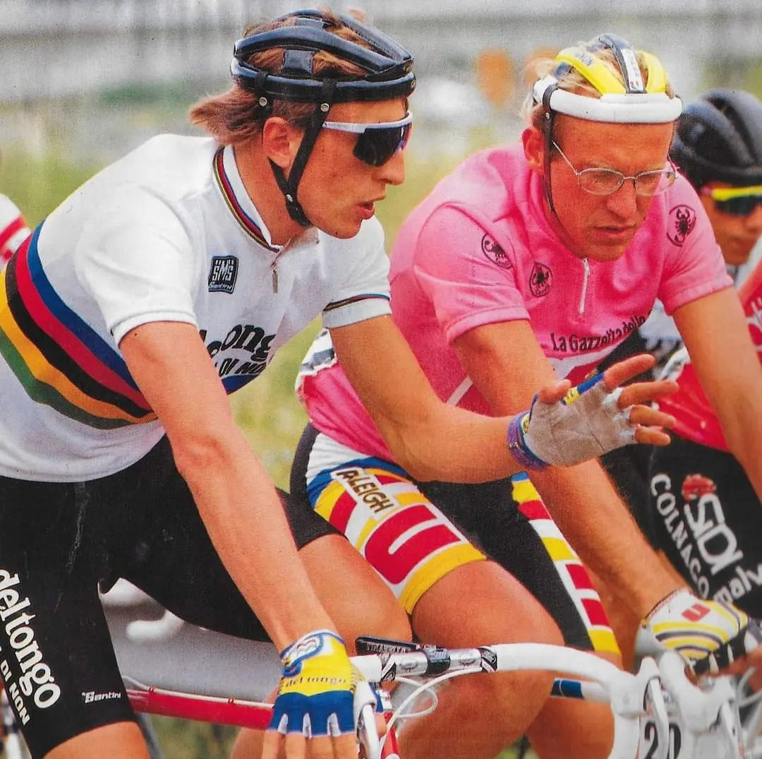 Maurizio Fondriest festeggia oggi il suo 60esimo compleanno. Buon compleanno 🎂

Maurizio Fondriest célèbre ses 60 ans aujourd'hui. Bon anniversaire 🎂

📸 DR / Giro d'Italia 1989
#MaurizioFondriest #LaurentFignon #GirodItalia #Giro1989 #ciclismo #cyclisme #cycling #BOTD