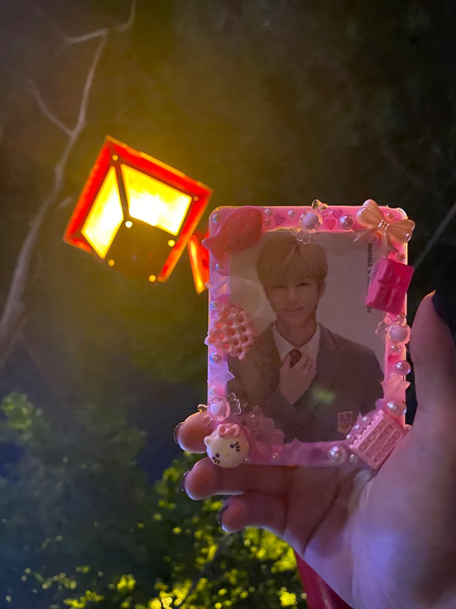 Feliz cumpleaños mi amor, te extraño tanto, no veo la hora de que vuelvas a nosotras 💚#HBDtoHYUNGWON