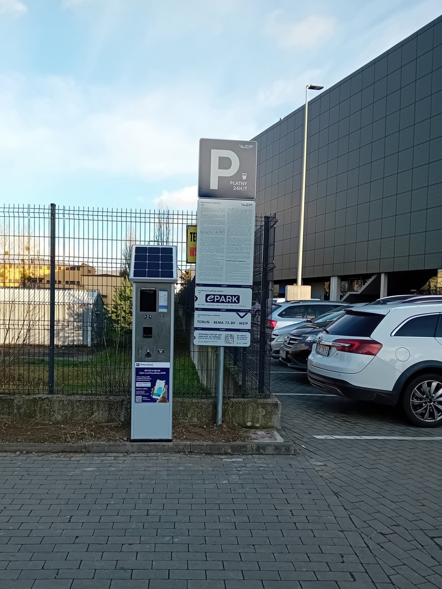 HectronicPolska's tweet photo. Nowoczesne parkomaty Citea na parkingu Areny Toruń.
Od21 listopada 2024 roku teren parkingu  obsługuje polska firma z Trójmiasta–WEIP Sp. z o. o.
Firma zainstalowała 12 parkomatów  Citea produkcji Hectronic. Wyposażone są w duże, kolorowe, dotykowe wyświetlacze. #hectronicpolska https://t.co/syBNE0KW84