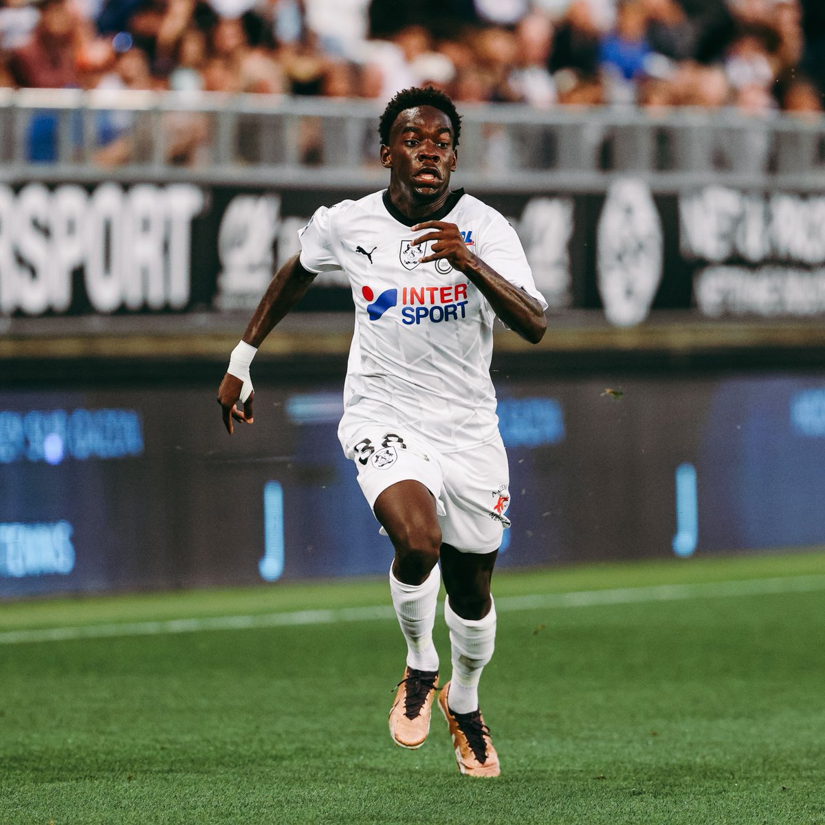 🔄 Yvan Ikia Dimi rejoint les Girondins de Bordeaux jusqu’à la fin de la saison pour gagner en temps de jeu et poursuivre sa progression.

Bonne chance, <a href="/ik_yvan/">Ikia Dimi Yvan</a> ! Nous avons hâte de te retrouver encore plus fort ! 💪