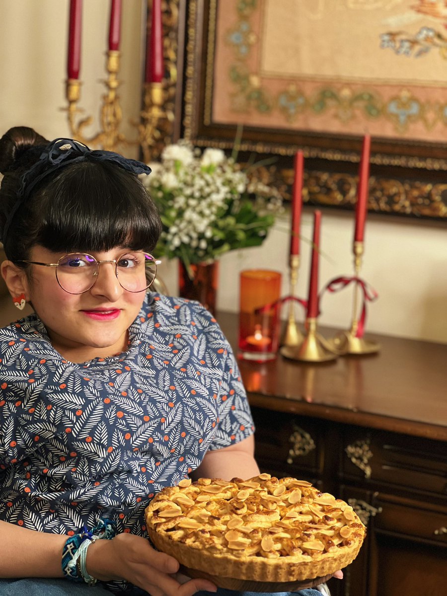 Hastimk1383's tweet image. بچه ها من پای سیب میفروشم 🍏
قطر ۲۲ سانت 
از بهترین موادم استفاده میکنم♥️
قیمتش ۷۷۰ 💕
میتونین از سه روز قبل بهم سفارش بدین🥲
(ممنون میشم ریتوئیت کنین)🥺