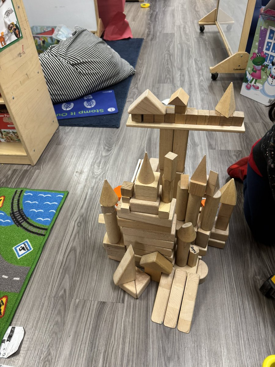 ItsMissHattley's tweet photo. The Masterpiece 🏰 The Artists 🧱
@DobiePKSchool
#RISDPreK #DobiePreK #PreK #Construction #Theme5 #Frogstreet https://t.co/P0EAuW7FuI